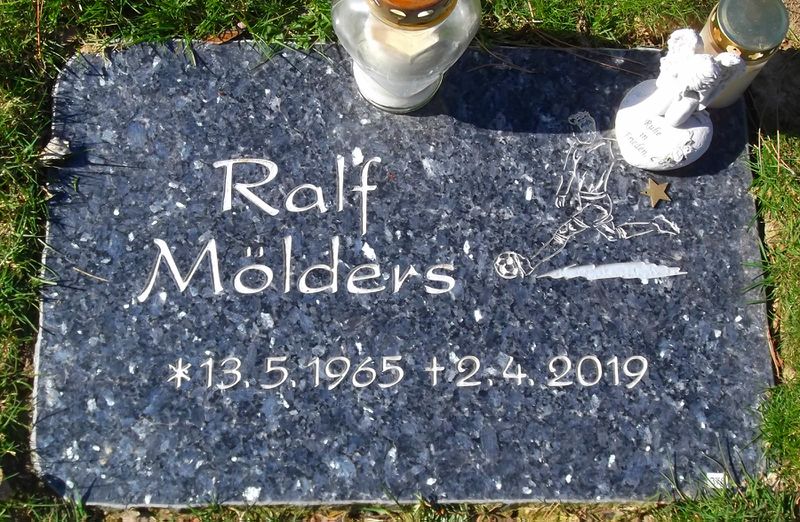Datei:Möldersgrab.jpg
